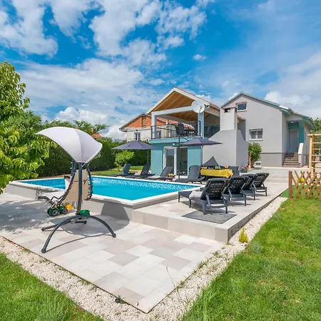 Holiday home Beautiful In Gorica With Wifi, Outdoor Swimming Pool And Jacuzzi Gorica (Zadar)