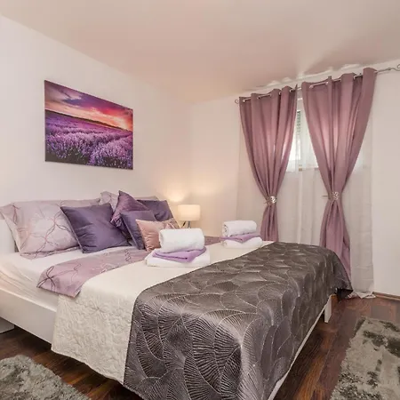펜션 Beautiful In With Wifi, Outdoor Swimming Pool And Jacuzzi Gorica (Zadar)