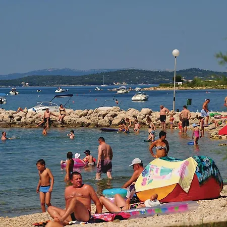 Holiday home Beautiful In Gorica With Wifi, Outdoor Swimming Pool And Jacuzzi Gorica (Zadar)