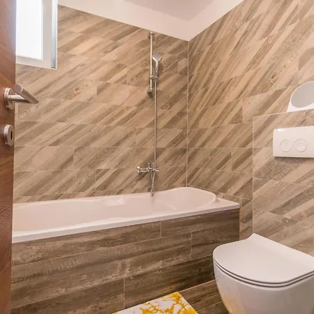 Beautiful In Gorica With Wifi, Outdoor Swimming Pool And Jacuzzi * Gorica (Zadar)
