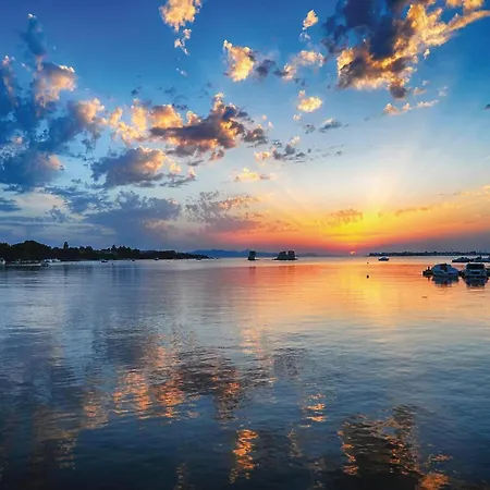 Beautiful In Gorica With Wifi, Outdoor Swimming Pool And Jacuzzi Holiday home Gorica (Zadar)